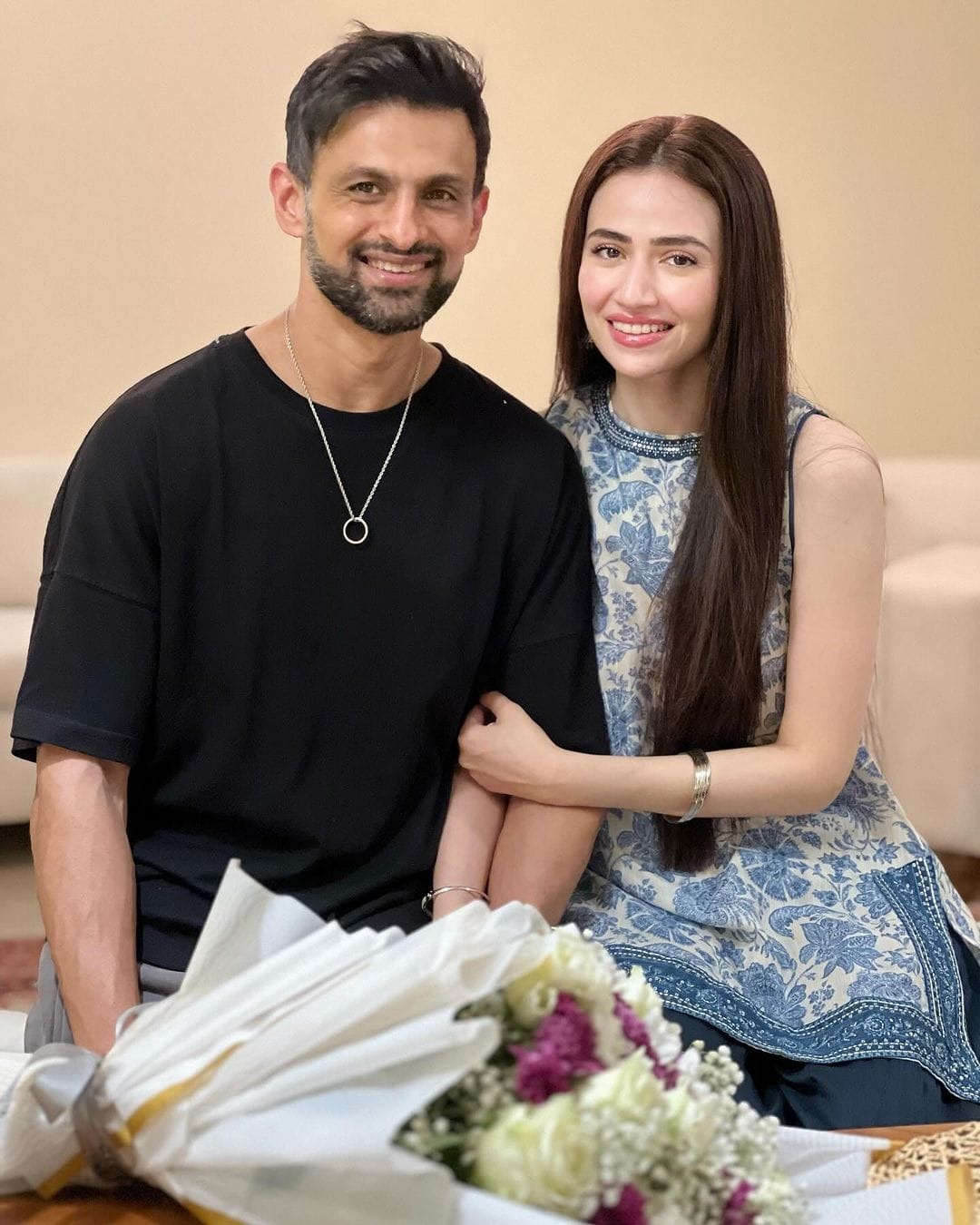 Shoaib Malik share his new wife Sana Javed photo on her birthday goes viral