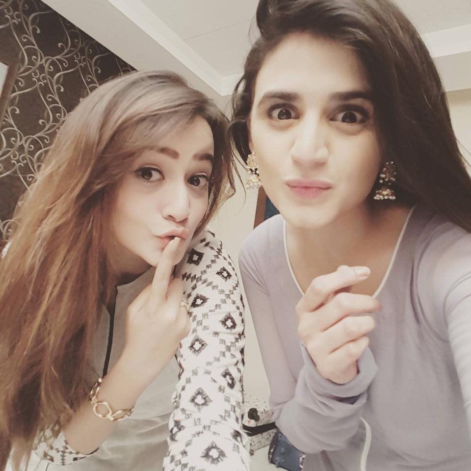 Zarnish Khan And Hira Mani - Arts & Entertainment Images & Photos