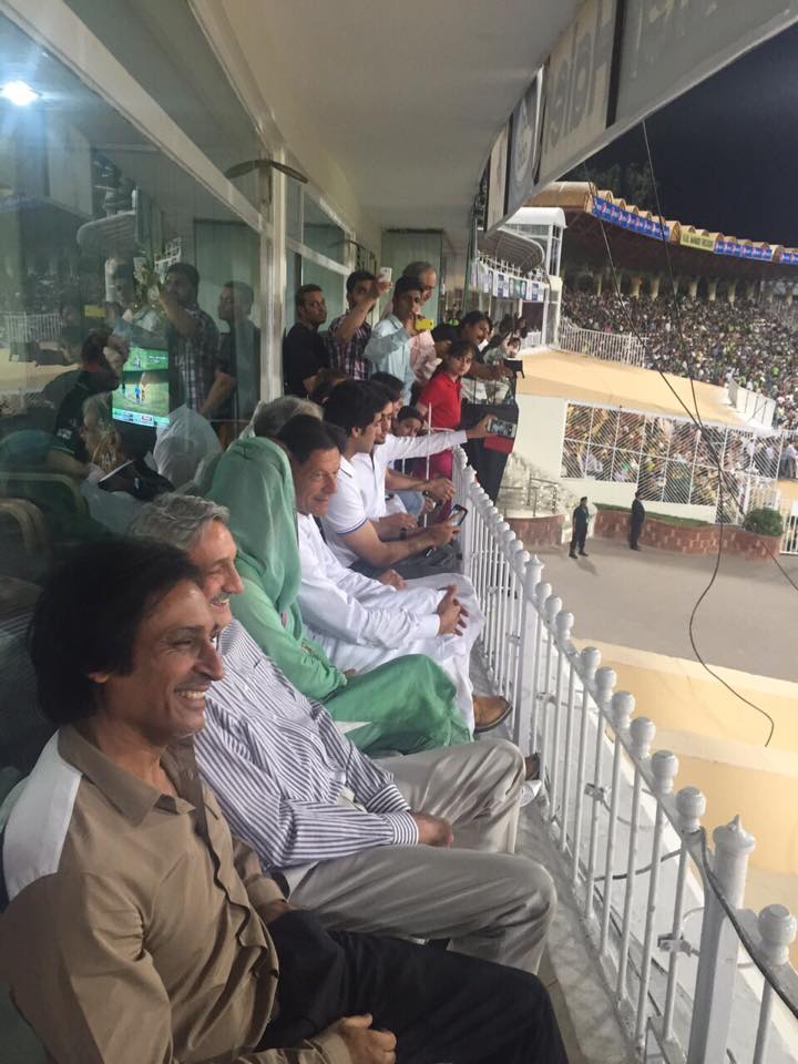 Imran Khan With Reham Khan Spotted At Gaddafi Stadium