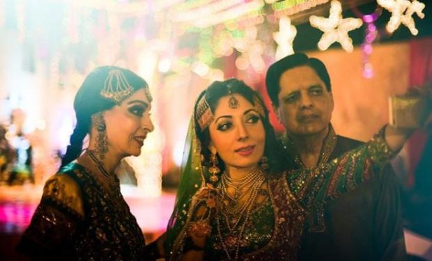 Sharmeela Farooqui Taking Selfie With Parents