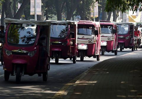 Lahore: Women take the wheel as Gulabi (Pink) Rickshaw service