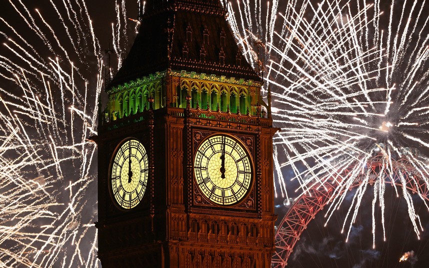 Fireworks light up the London skyline and Big Ben