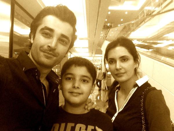 Hamza Ali Abbasi With His Sister And Nephew