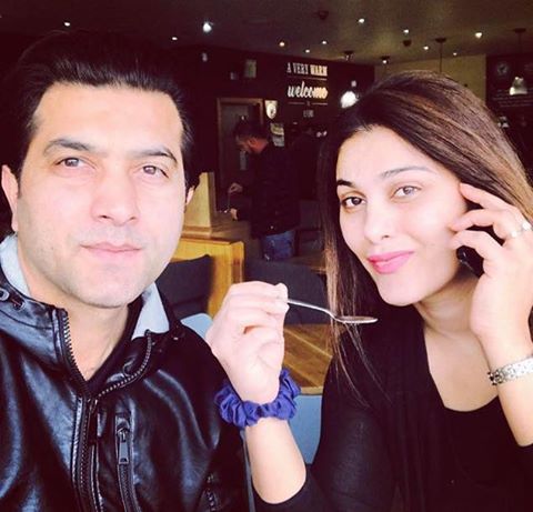 Actor Imran Arooj With His Wife