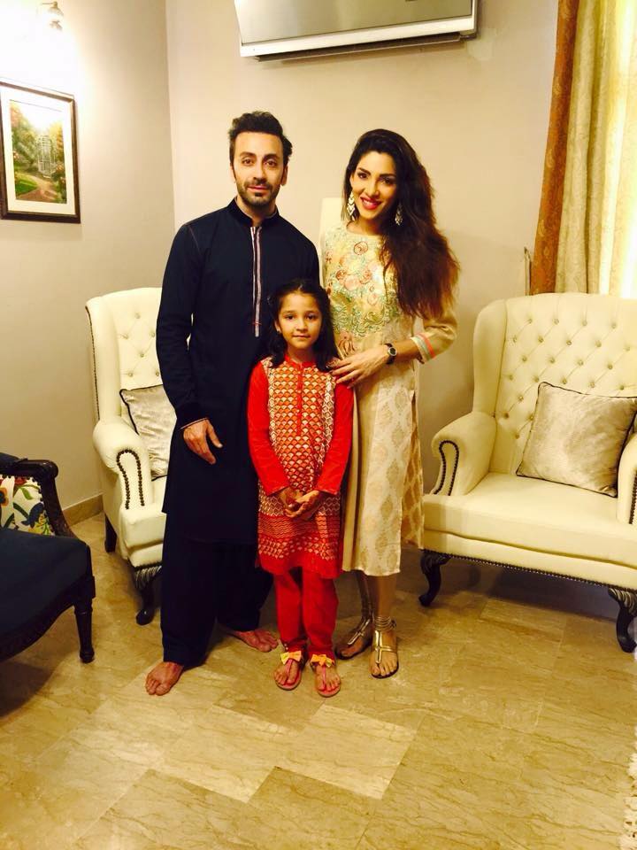 Actress Zhalay With Husband and Daughter on Eid