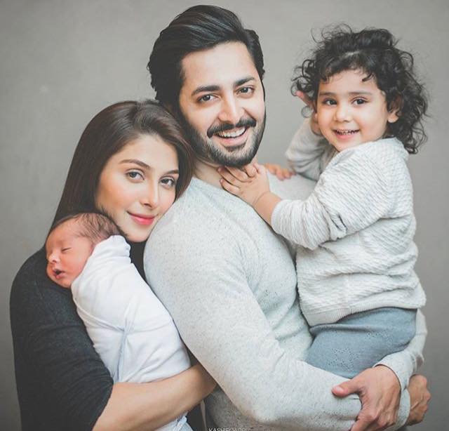 Adorable Family Picture Of Ayeza & Danish With Their Kids