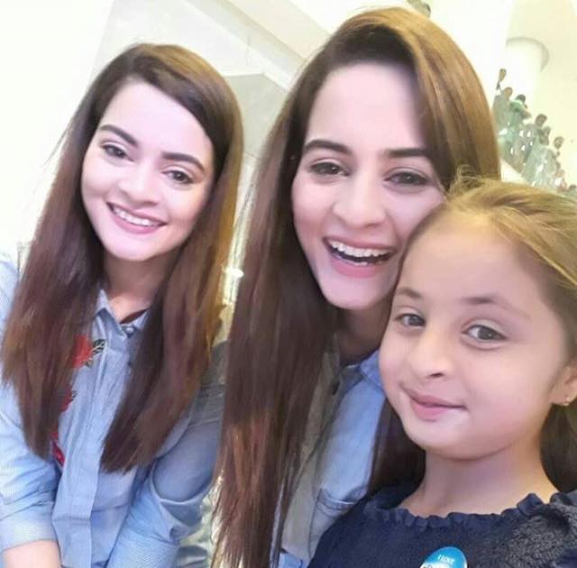 Aiman & Minal Takes Selfie With Maryam Khalif