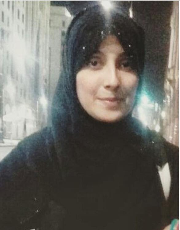 Ayeza Khan In Madina