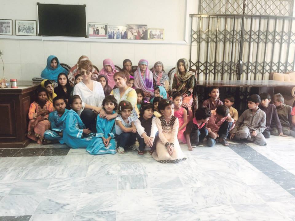 Ayyan Ali Celebrates Birthday With Orphan Kids at Edhi Home