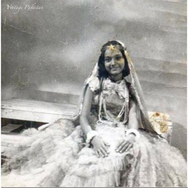 Bushra Ansari Childhood Pics