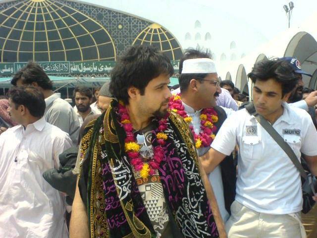 Emran Hasmi At Data Darbar Lahore Pakistan