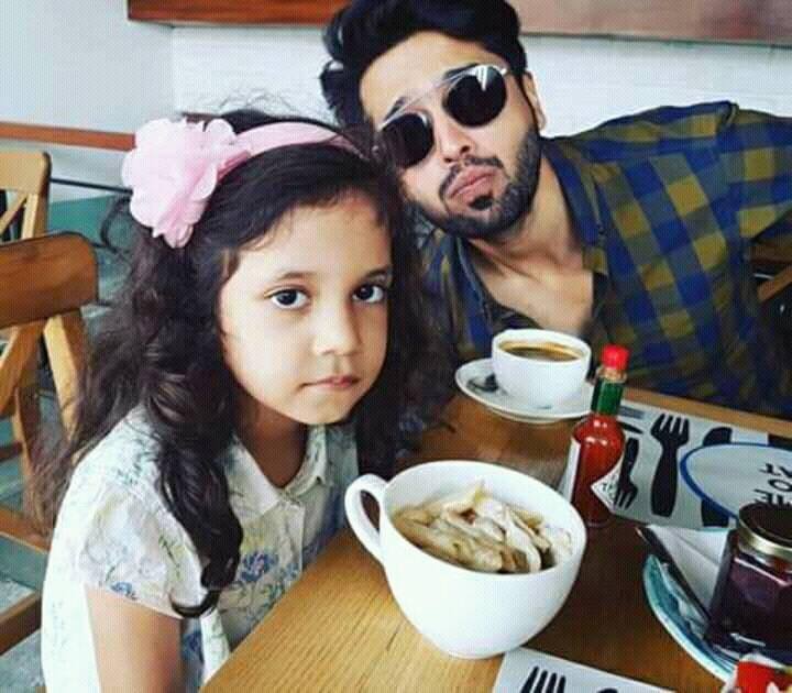 Fahad Mustufa With His Daughter