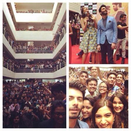 Fawad Afzal And Sonam Kapoor With Huge Crowd In Bangalore