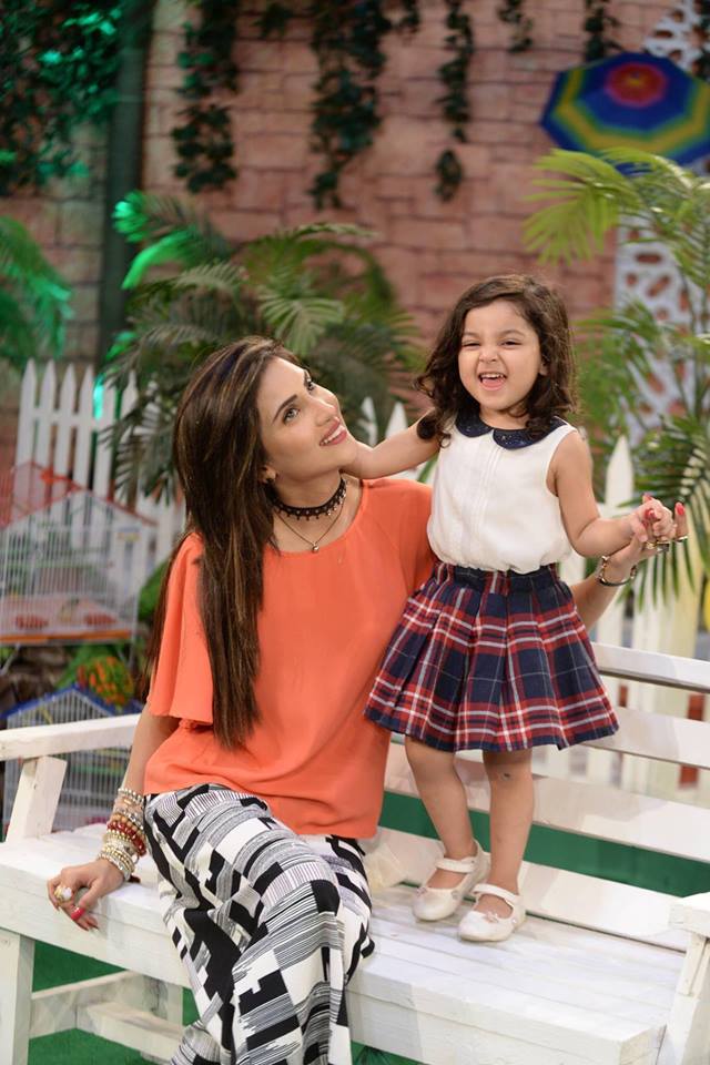 Fiza Ali With Her Daughter