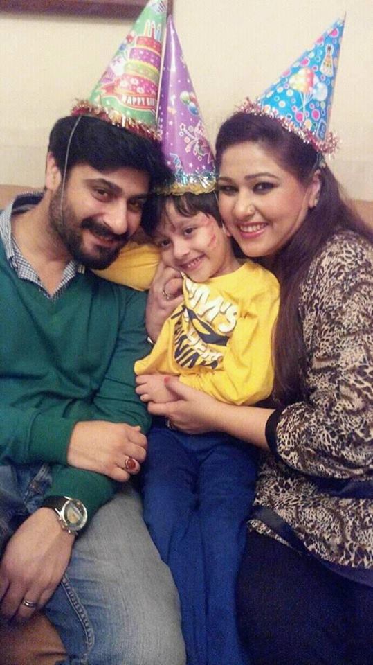 Kamran Jilani With His Son & Wife