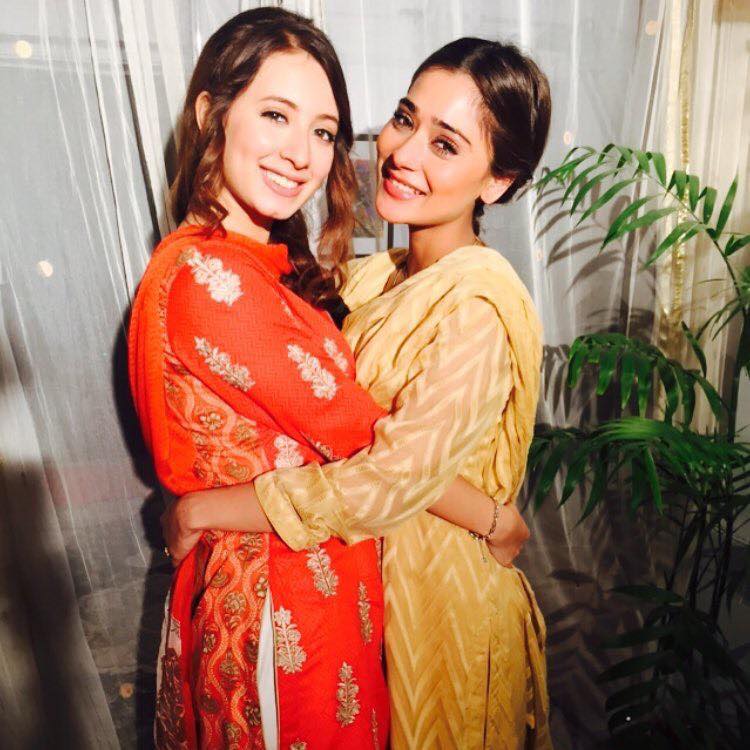 Komal Aziz Khan & Sara Khan