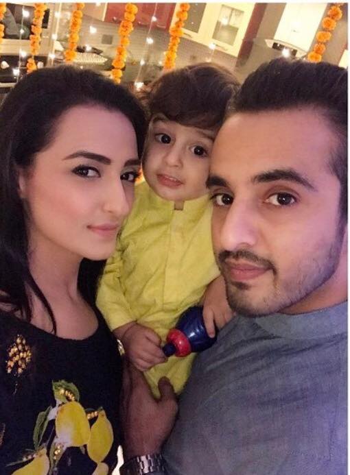 Momal Shiekh With Family