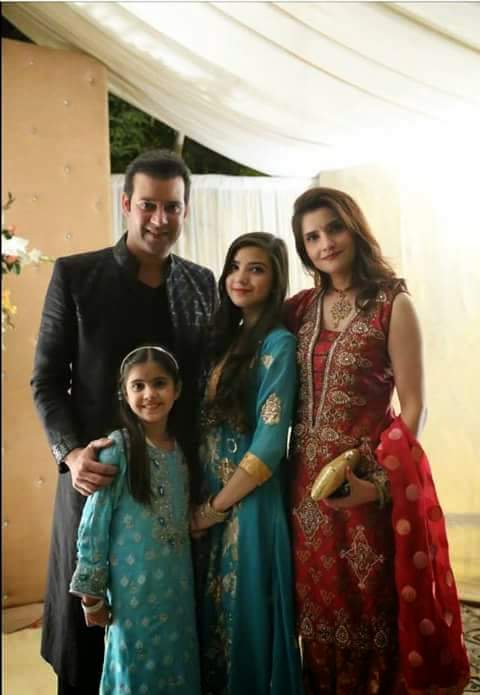 Momi rana with Family