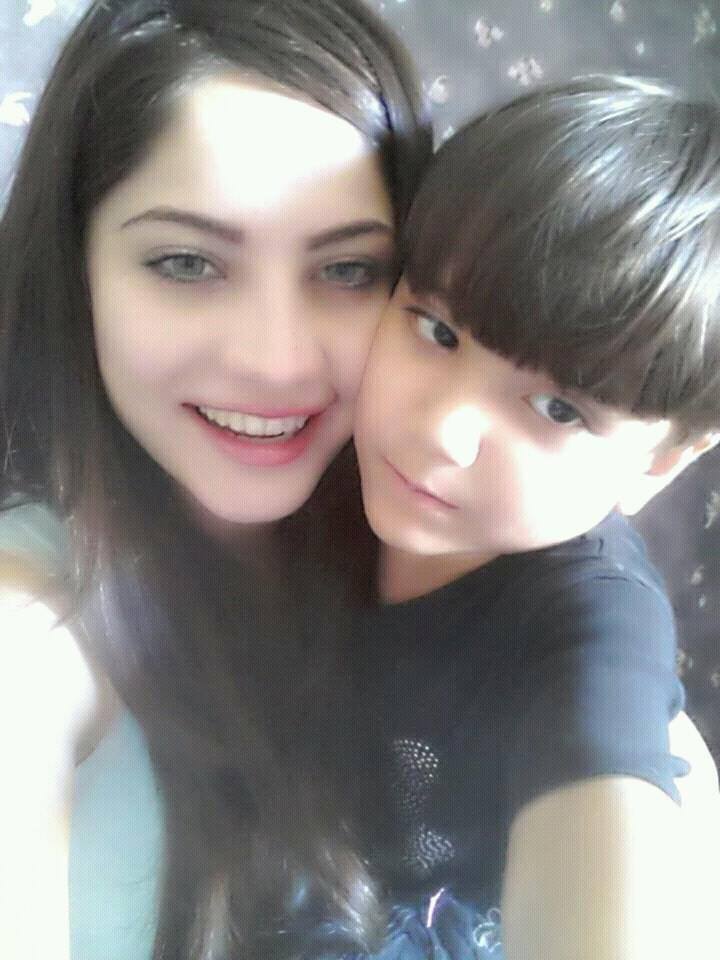 Neelum Muneer Khan With Her Nephew
