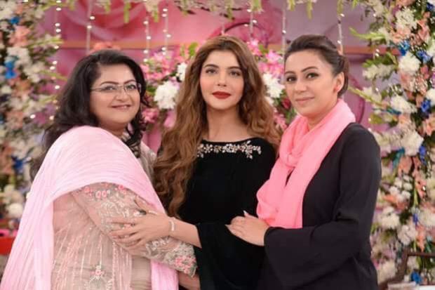 Nida Yasir With Her Sisters