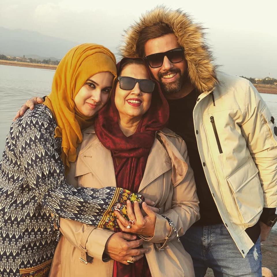 Noor Hassan With His Mother & Sister