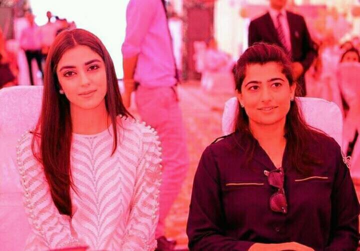 Pakistani Women Cricket Team Captain Sana Meer With Actress Maya Ali