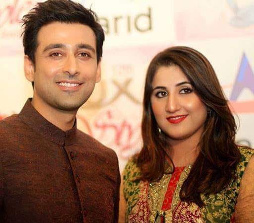 Sami Khan With His Wife Arts And Entertainment Images And Photos