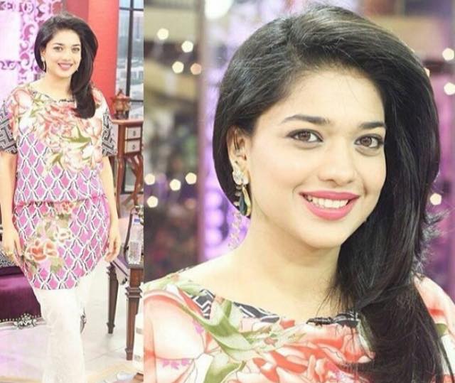 Sanam Jhung With Lovely Smile