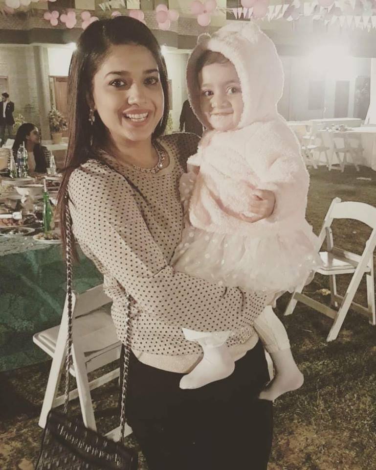 Sanam Jung With Her Daughter