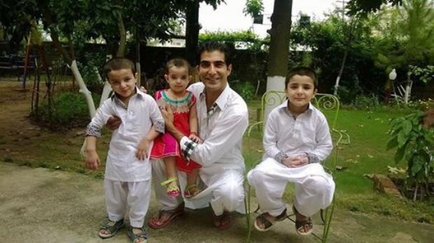 Shamil Khan With His Kids