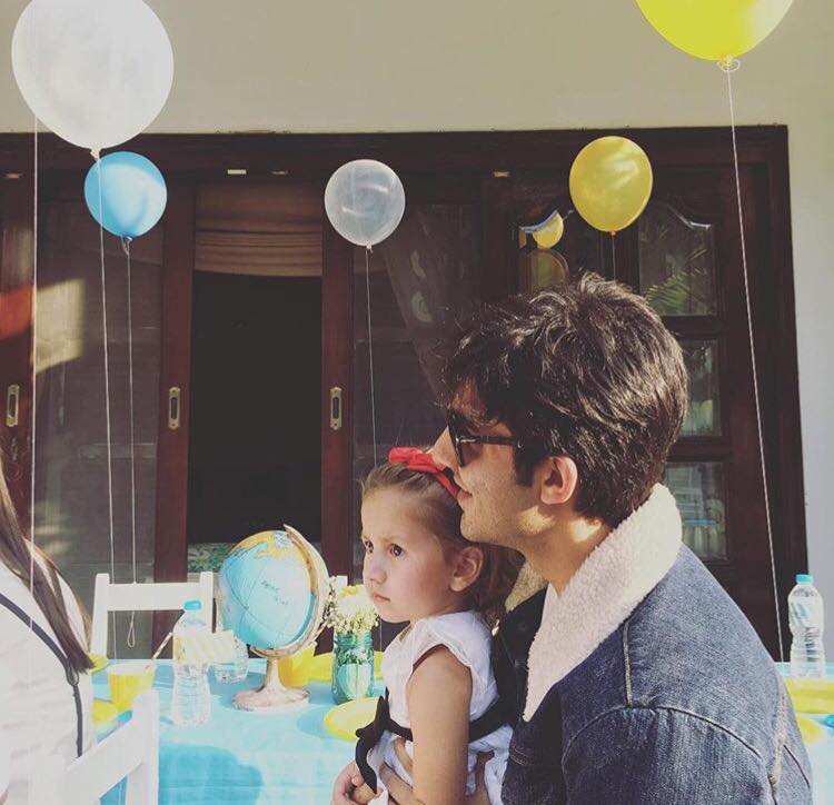 Shehroz Sabzwari With His Daughter Nooreh