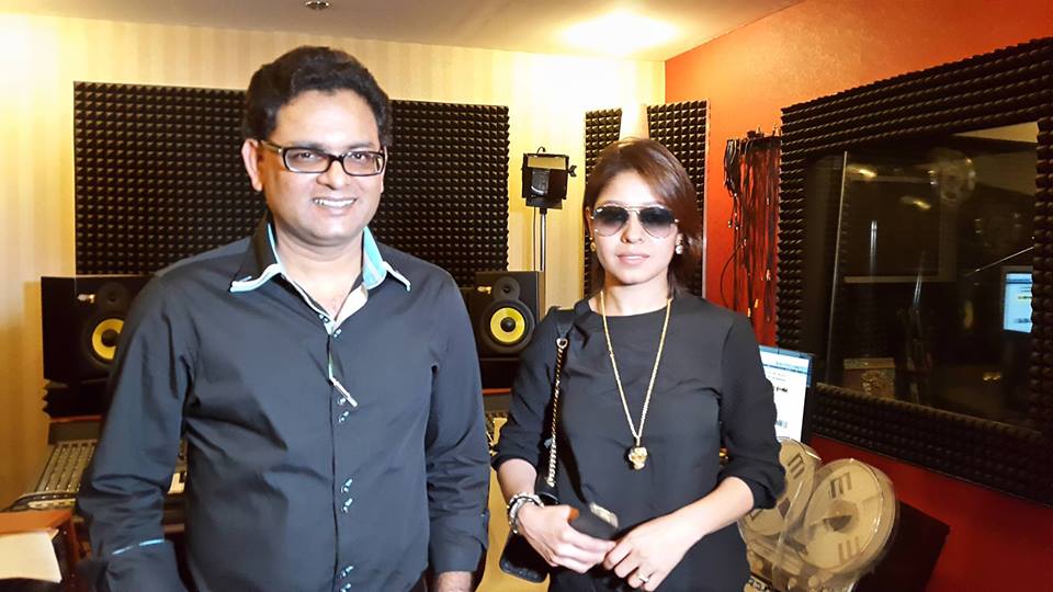 Sunidhi Chauhan With Pakistani Musician Waqar Ali