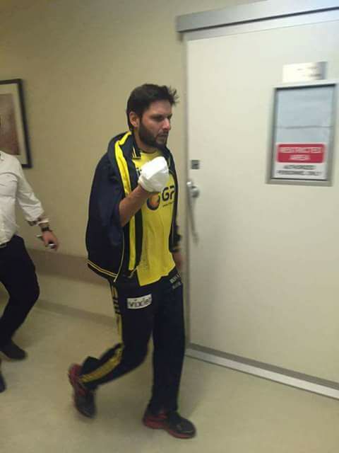 12 stiches In Afridi Hand