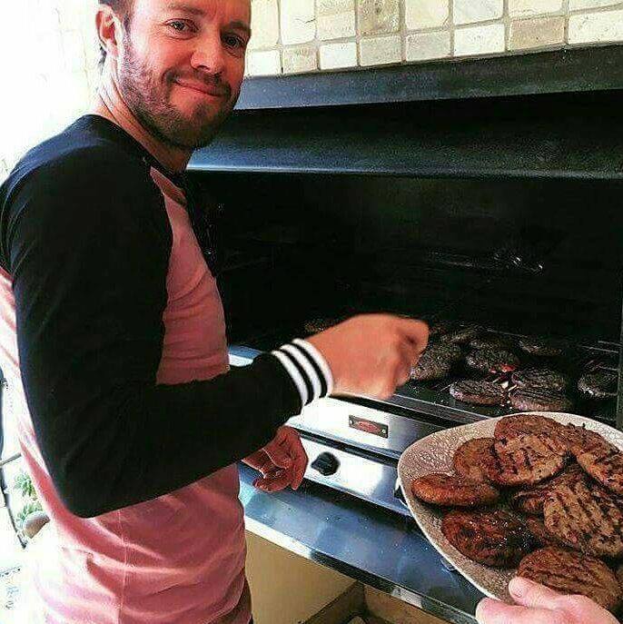 AB Devilliers Showing His Cooking Skill