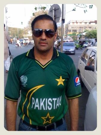 Abid Sher Ali In Pakistan Green Shirt