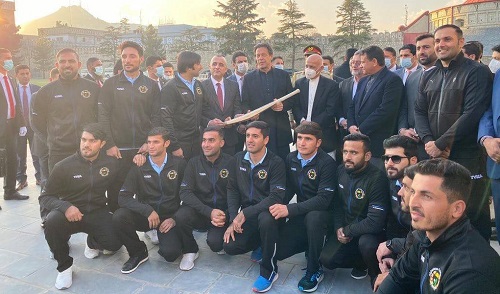 Afghanistan Cricket Team Welcomes PM Imran Khan On His Visit In Kabul