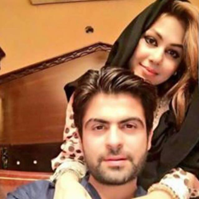 Ahmed Shahzad Selfie With Wife