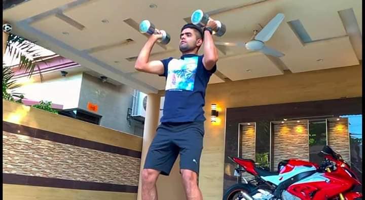 Babar Azam Keeping Himself Fit During Isolation Days, Gyming At Home to Stay Fit