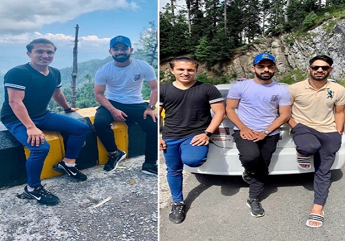 Boys Exploring The Beautiful Place Murree During The Rest Days Of Cricket