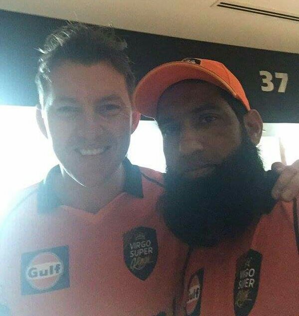 Brett Lee and Muhammed Yousuf pictured together in UAE