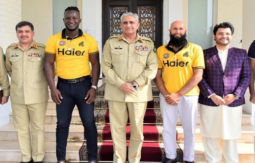 COAS Qamar Bajwa Hosts Darren Sammy And Hashim Amal, Part Of Peshawar Zalmi Delegation