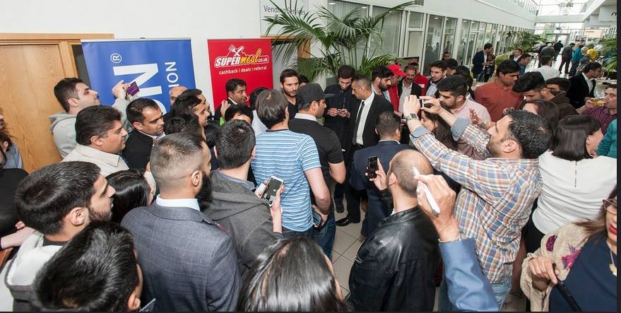 Fans Love For Shahid Afridi