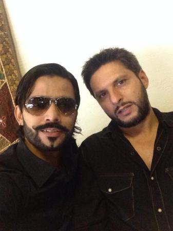Fawad Alam With Shahid Afridi Latest Picture