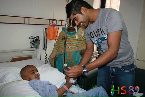 Haris Sohail Visits Shaukat Khanum Hospital