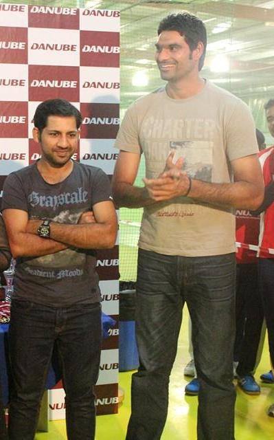Height Difference Between Sarfraz And Irfan