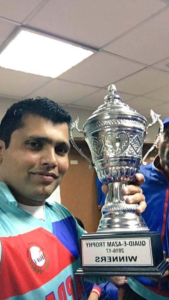 Highest Runs Scorer in Quaid-e-Azam Trophy Kamran Akma takes the selfie with the trophy
