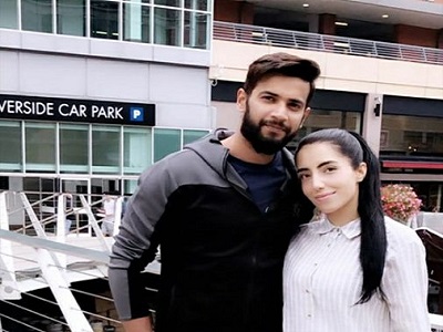 Imad Wasim Finally Meets His Wife After 2 Months Gap In England