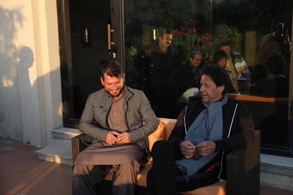 Imran Khan Praised Yasir Shah’s Ability During Their Meet Up In Islamabad