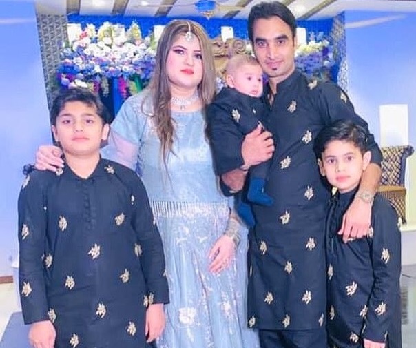 Imran Nazir With His Family