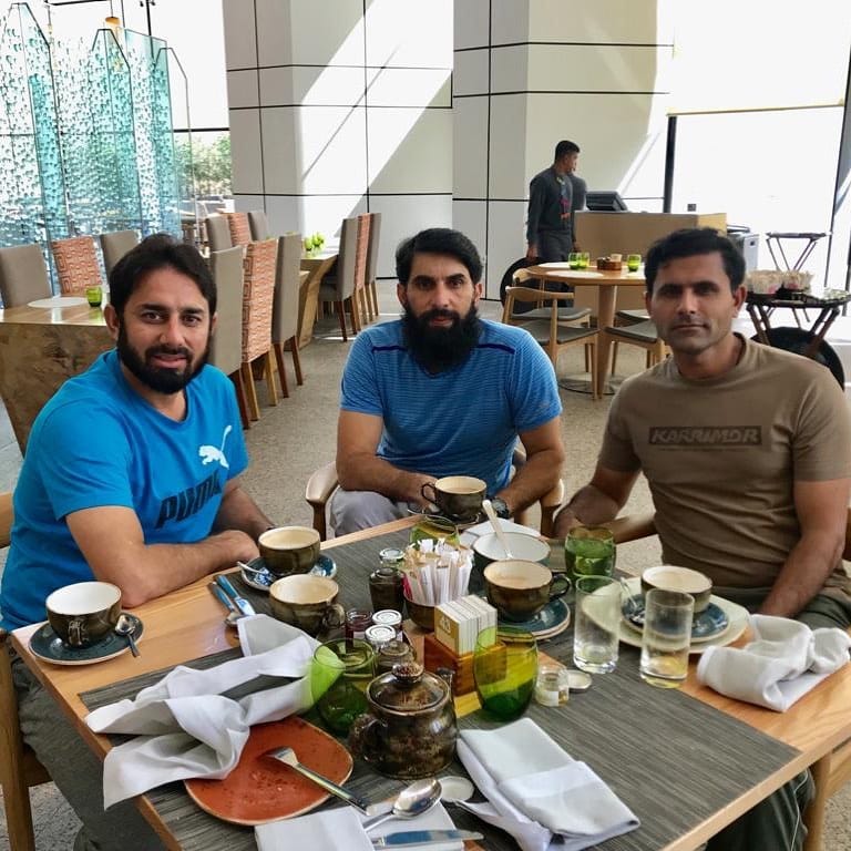 Legends Meet Up In Dubai On Breakfast
